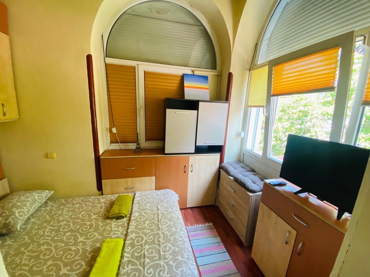 Central 2 Bedrooms Apartment ブラショフ エクステリア 写真